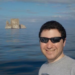 Meet your Posher, Ari